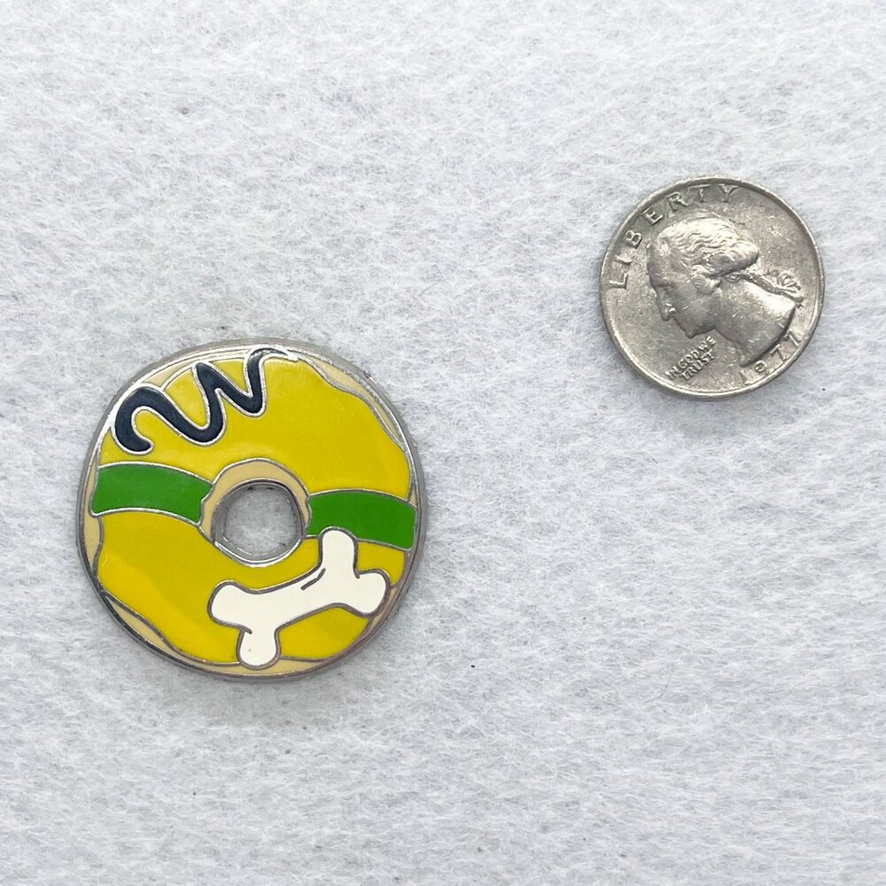 🔮 5/$25 Disney‎ Pluto Donut Pin - Picture 2 of 3